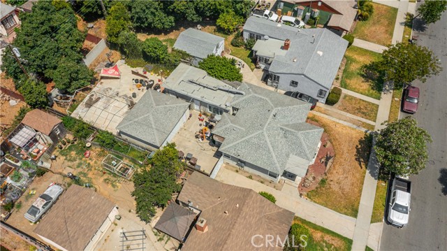 601 S Pearl Avenue, Compton CA: https://media.crmls.org/medias/9c81c6c4-85f5-4de9-bd7b-ec176c434284.jpg
