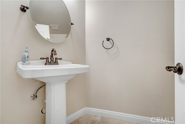 Detail Gallery Image 16 of 27 For 22821 Lassen Dr, Canyon Lake,  CA 92587 - 3 Beds | 2/2 Baths