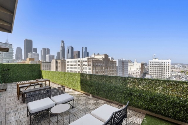 Detail Gallery Image 18 of 52 For 746 S Los Angeles St #1201,  Los Angeles,  CA 90014 - 2 Beds | 3 Baths