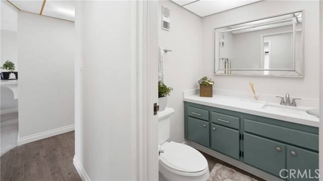 2601 E Ocean Boulevard, Long Beach CA: https://media.crmls.org/medias/9c82662c-8807-4400-a289-69ebab853eca.jpg