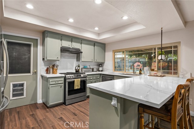 Detail Gallery Image 14 of 31 For 9879 Canada Way, Riverside,  CA 92503 - 4 Beds | 2 Baths