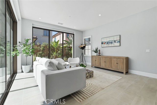211 Fiore, Irvine CA: https://media.crmls.org/medias/9c82b9b0-3ec4-4593-ace7-6475d55ea50b.jpg