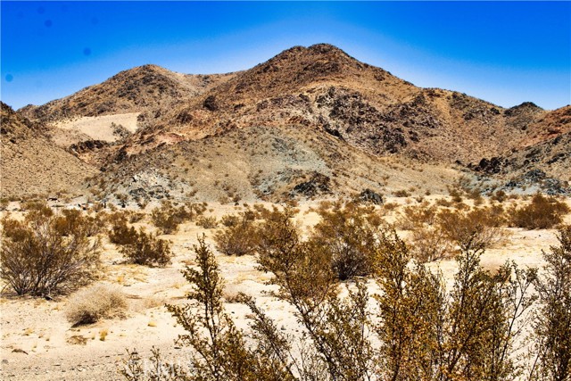 Detail Gallery Image 2 of 50 For 49342 Starlite Lane Dr, Newberry Springs,  CA 92365 - – Beds | – Baths