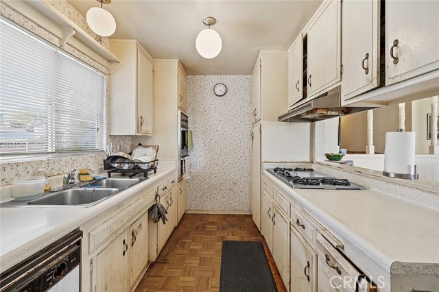 2538 Frost Avenue, Thousand Oaks CA: https://media.crmls.org/medias/9c86518e-9e74-48f2-876a-58ff82d56740.jpg