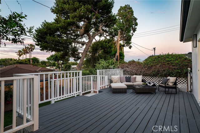 1334 Gertruda Avenue, Redondo Beach, California 90277, 4 Bedrooms Bedrooms, ,Residential,Sold,Gertruda,SB23153301