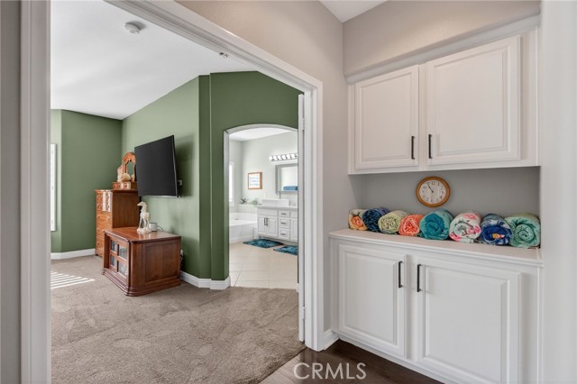 Detail Gallery Image 24 of 64 For 14029 Dove Canyon Dr, Riverside,  CA 92503 - 3 Beds | 2/1 Baths