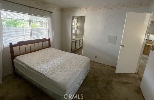 9391 California Avenue, Riverside CA: https://media.crmls.org/medias/9c89c613-5793-4d27-abf2-de60f02291c0.jpg