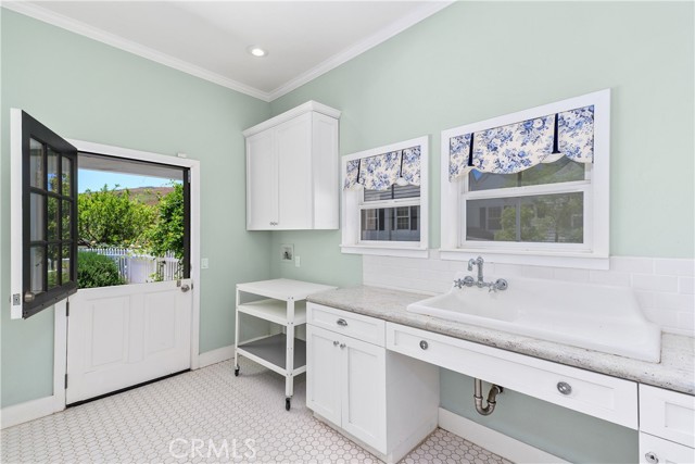 Detail Gallery Image 15 of 53 For 36475 Avenida La Cresta, Murrieta,  CA 92562 - 9 Beds | 7/1 Baths