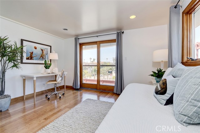 1010 Owosso Avenue, Hermosa Beach, California 90254, 3 Bedrooms Bedrooms, ,2 BathroomsBathrooms,Residential,Sold,Owosso,SB21166823