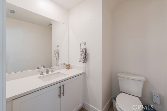 11751 Florence Avenue, Santa Fe Springs CA: https://media.crmls.org/medias/9c8a6195-69ac-460f-be1f-eda7e749f2c4.jpg