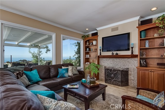 Detail Gallery Image 10 of 20 For 491 Calle Amigo, San Clemente,  CA 92673 - 4 Beds | 3 Baths
