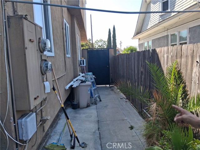 1321 East Adams photo 6