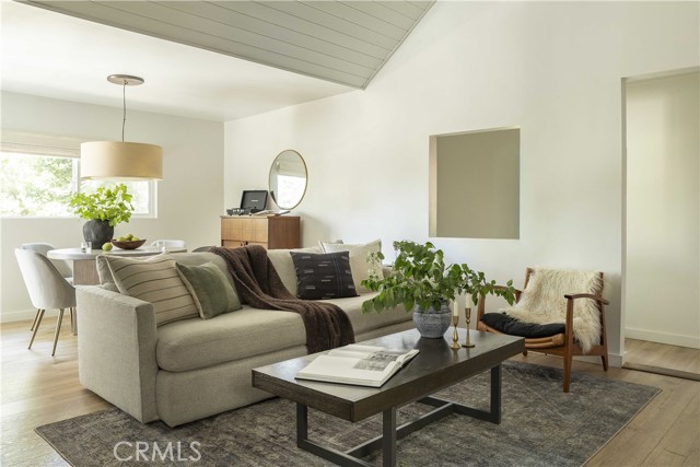 Front Image Thumbnail for CRIG26132806