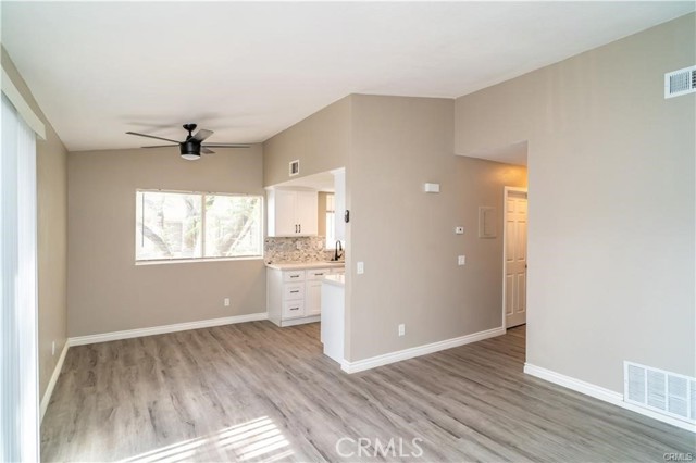 Detail Gallery Image 4 of 19 For 1251 S Meadow Ln #166,  Colton,  CA 92324 - 2 Beds | 2 Baths