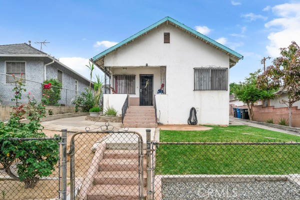 715 S Record Avenue, Los Angeles CA: https://media.crmls.org/medias/9c8d1f4c-af7f-4e68-8e88-e9b4b3a737c3.jpg