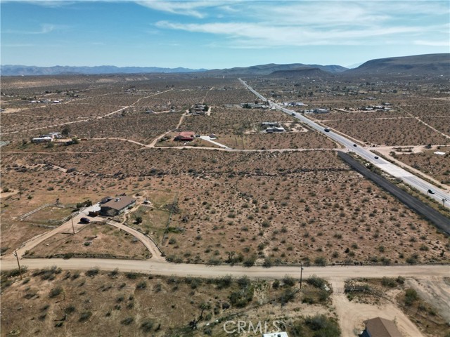 Detail Gallery Image 8 of 22 For 111 Perris, Landers,  CA 92285 - – Beds | – Baths