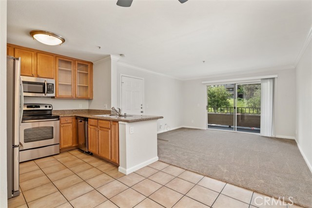 Detail Gallery Image 17 of 38 For 1965 Las Colinas Cir #205,  Corona,  CA 92879 - 1 Beds | 1 Baths