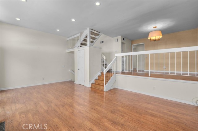 Detail Gallery Image 8 of 36 For 446 Palos Verdes Bld, Redondo Beach,  CA 90277 - 3 Beds | 3 Baths