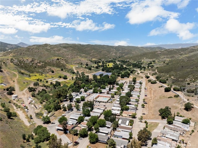 36200 Paradise Ranch Road, Castaic CA: https://media.crmls.org/medias/9c8eb0b5-a39f-4a2d-a22e-60daffb900a0.jpg