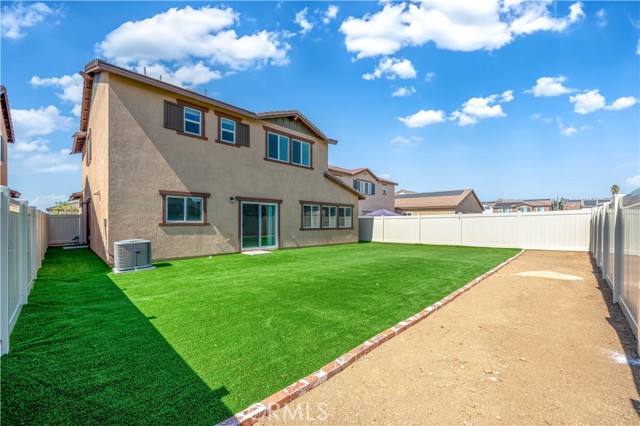 13840 Vantage Street, Moreno Valley CA: https://media.crmls.org/medias/9c8f19f0-1a6f-4bea-a9f6-da6d70eedd96.jpg