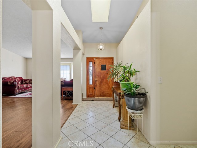 18668 Kamana Road, Apple Valley CA: https://media.crmls.org/medias/9c9049b7-fe29-4e03-a611-ef05cd286ad2.jpg