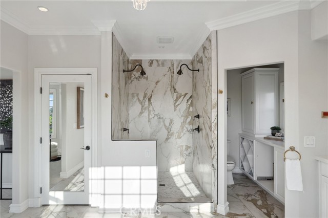 Detail Gallery Image 24 of 41 For 5 Hillsborough, Newport Beach,  CA 92660 - 4 Beds | 4/1 Baths