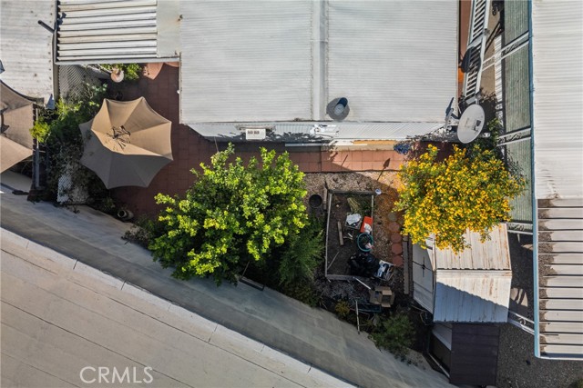 21001 Plummer Street, Chatsworth CA: https://media.crmls.org/medias/9c91dd72-e02f-4e86-9991-ff9179f30a4d.jpg