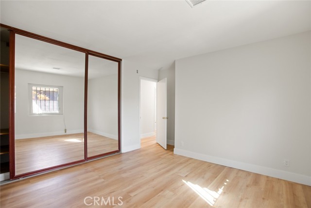 8216 Glencrest, Sun Valley CA: https://media.crmls.org/medias/9c922352-bdc9-4189-b10f-aaa39567dd63.jpg