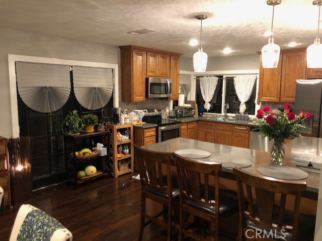 Detail Gallery Image 11 of 28 For 1048 Vernal, Merced,  CA 95340 - 4 Beds | 2 Baths