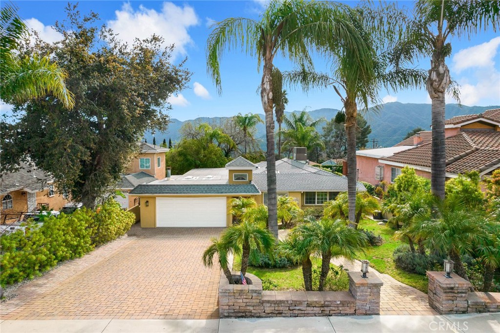 2830 Paraiso Way, La Crescenta, CA 91214