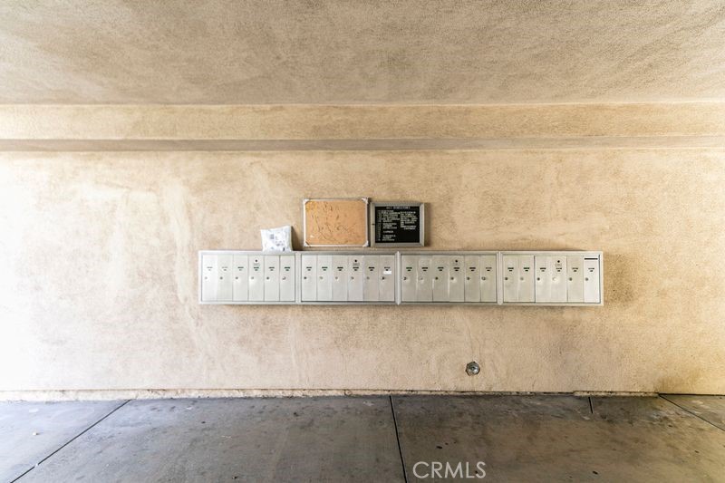 https://media.crmls.org/medias/9c92b498-b42d-492a-8eb9-74e136f9926d.jpg?preset=X-Large