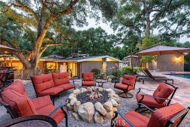 24208 Heritage Lane, Newhall CA: https://media.crmls.org/medias/9c93d57e-3932-4d08-9628-726ec35b81f3.jpg