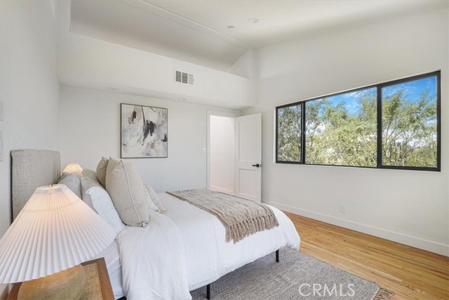 Detail Gallery Image 16 of 35 For 3560 Lavell Dr, Los Angeles,  CA 90065 - 4 Beds | 4 Baths