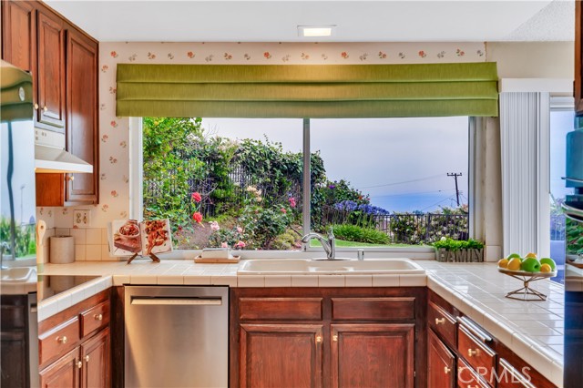 30715 Rue De La Pierre, Rancho Palos Verdes CA: https://media.crmls.org/medias/9c948601-6b44-415a-a95d-abad267b997c.jpg