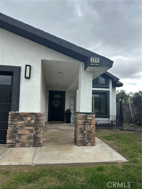 2311 Volya Court, Colton CA: https://media.crmls.org/medias/9c949585-1381-4637-be10-e92daaf91001.jpg