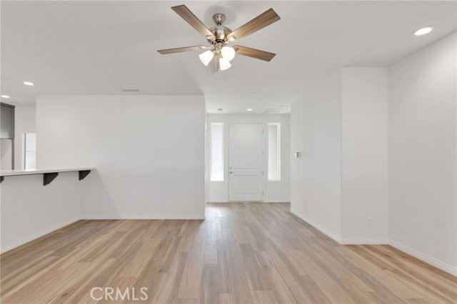 Detail Gallery Image 8 of 34 For 15466 Lone Eagle St, Victorville,  CA 92395 - 4 Beds | 3 Baths