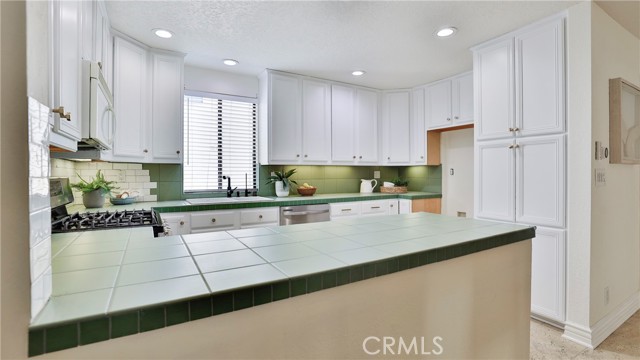 2607 Nelson Ave, Redondo Beach, California 90278, 2 Bedrooms Bedrooms, ,1 BathroomBathrooms,Residential,Sold,Nelson Ave,OC22046640