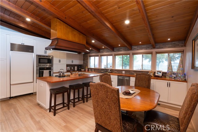 Detail Gallery Image 7 of 59 For 25565 Road 13, Chowchilla,  CA 93610 - 4 Beds | 3 Baths