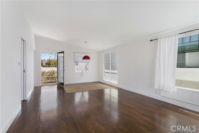 Detail Gallery Image 3 of 13 For 413 1/2 Dahlia Ave, Corona Del Mar,  CA 92625 - 1 Beds | 1 Baths