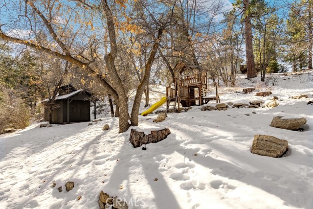 43121 Grizzly Road, Big Bear Lake CA: https://media.crmls.org/medias/9c962b32-450f-4704-96e8-d9cdd29b22f4.jpg