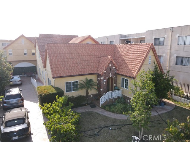 14105 Fonthill Avenue, Hawthorne CA: https://media.crmls.org/medias/9c96356c-99c2-4bb9-b871-434609a1dc97.jpg