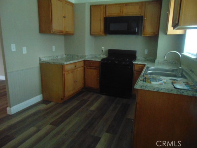 Detail Gallery Image 3 of 12 For 1359 2nd, Red Bluff,  CA 96080 - 3 Beds | 1 Baths