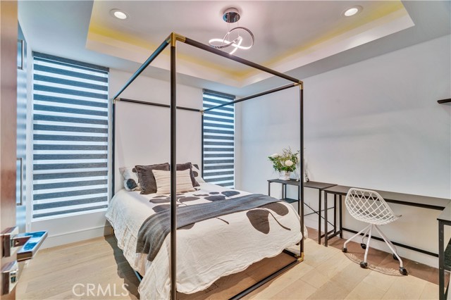 719 1st Place, Hermosa Beach CA: https://media.crmls.org/medias/9c98e3a1-be3c-4904-a4e0-d10794a43609.jpg