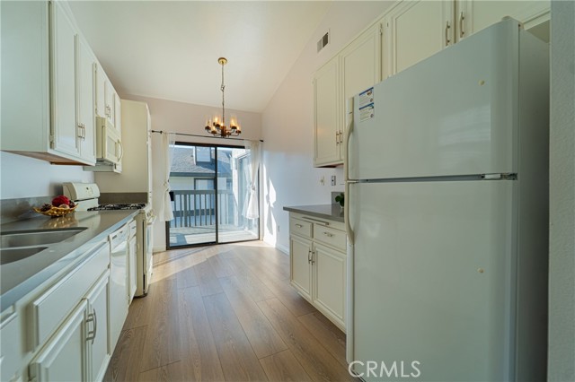 Detail Gallery Image 2 of 34 For 2542 W Macarthur #134,  Santa Ana,  CA 92704 - 2 Beds | 2 Baths