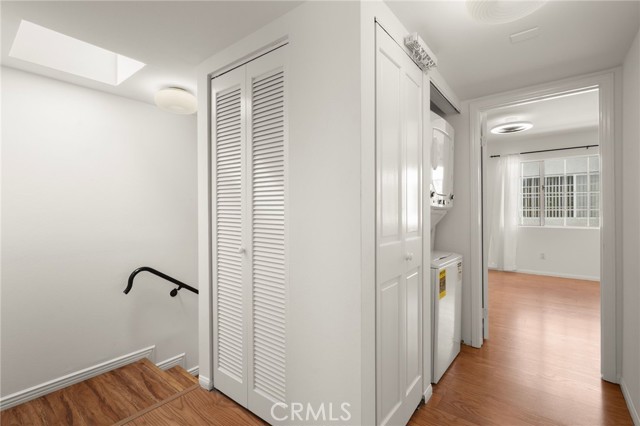 Detail Gallery Image 17 of 27 For 305 E Valencia Ave #E,  Burbank,  CA 91502 - 2 Beds | 2/1 Baths
