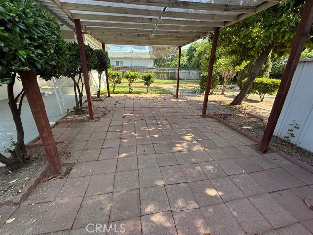 12981 Leith Way, Yucaipa CA: https://media.crmls.org/medias/9c99c0b6-2c36-44c3-9538-6c9a0d9ca9b5.jpg