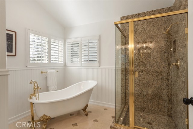 Image 40 of 65 For 18571 Buena Vista