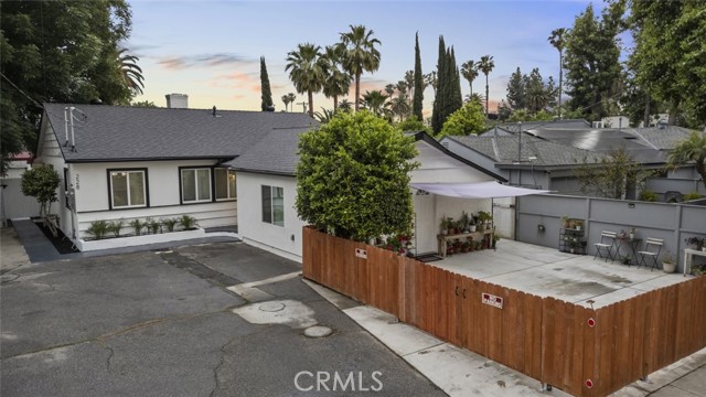 7228 Jamieson Avenue, Reseda CA: https://media.crmls.org/medias/9c9ab4dc-3d4a-43a5-b270-1d1e4d25f1a2.jpg