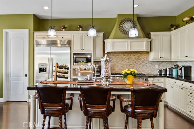 Detail Gallery Image 18 of 66 For 13761 Breeders Cup Dr, Rancho Cucamonga,  CA 91739 - 5 Beds | 4/1 Baths