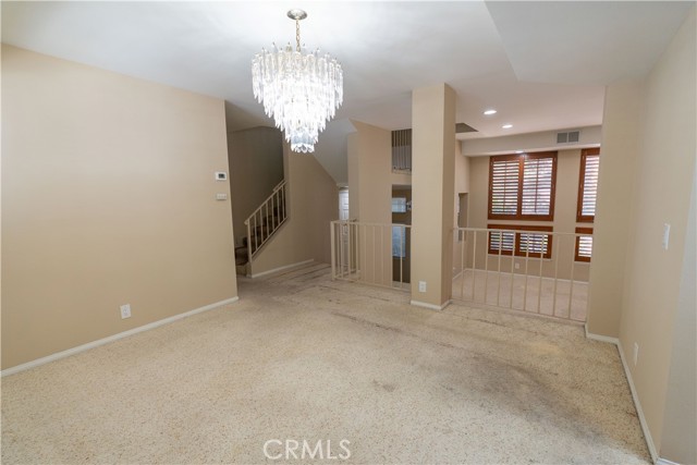 Detail Gallery Image 6 of 23 For 23169 Mulholland, Woodland Hills,  CA 91364 - 3 Beds | 3 Baths